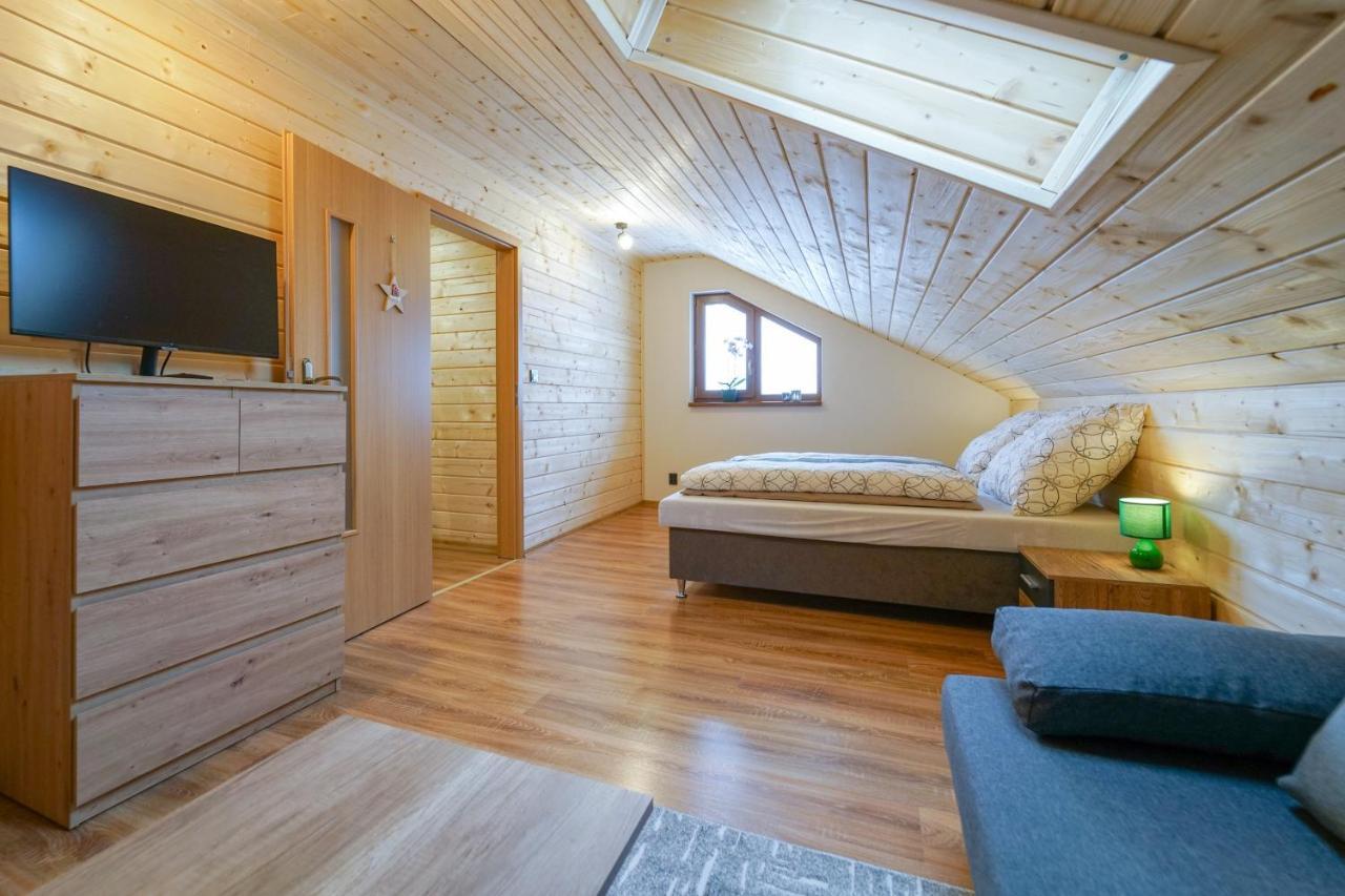 Villa Triti Stara Lesna Ngoại thất bức ảnh