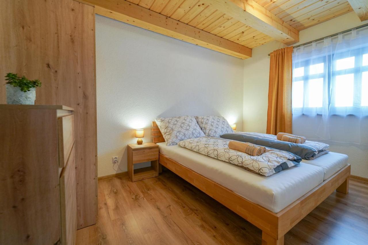 Villa Triti Stara Lesna Ngoại thất bức ảnh