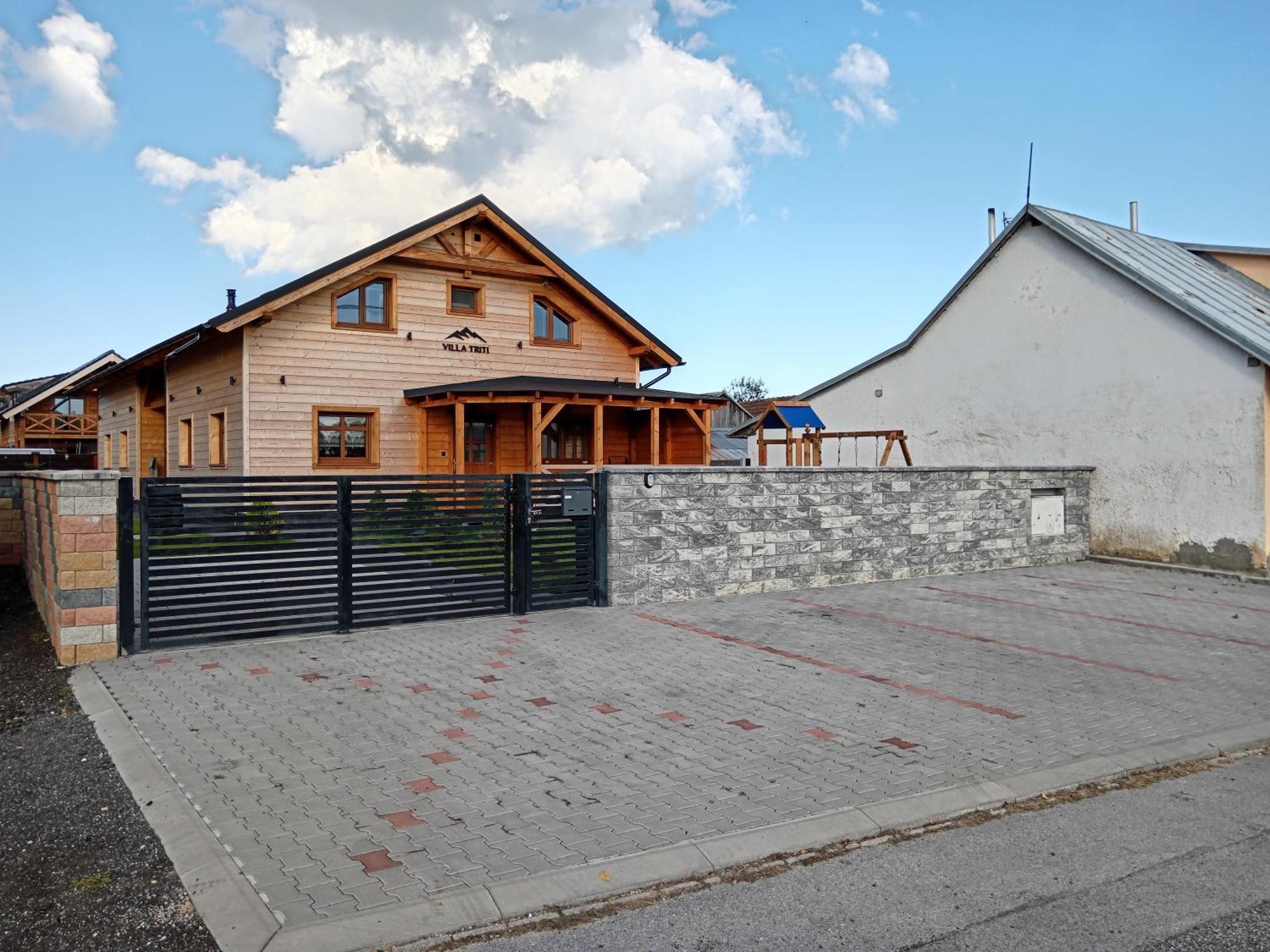 Villa Triti Stara Lesna Ngoại thất bức ảnh