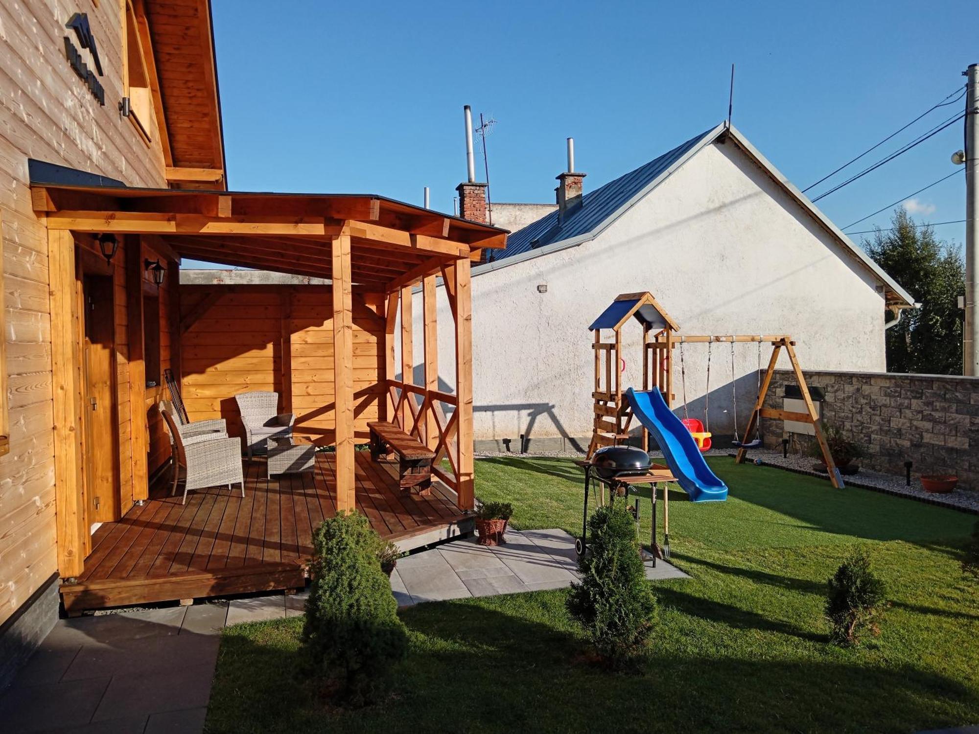 Villa Triti Stara Lesna Ngoại thất bức ảnh